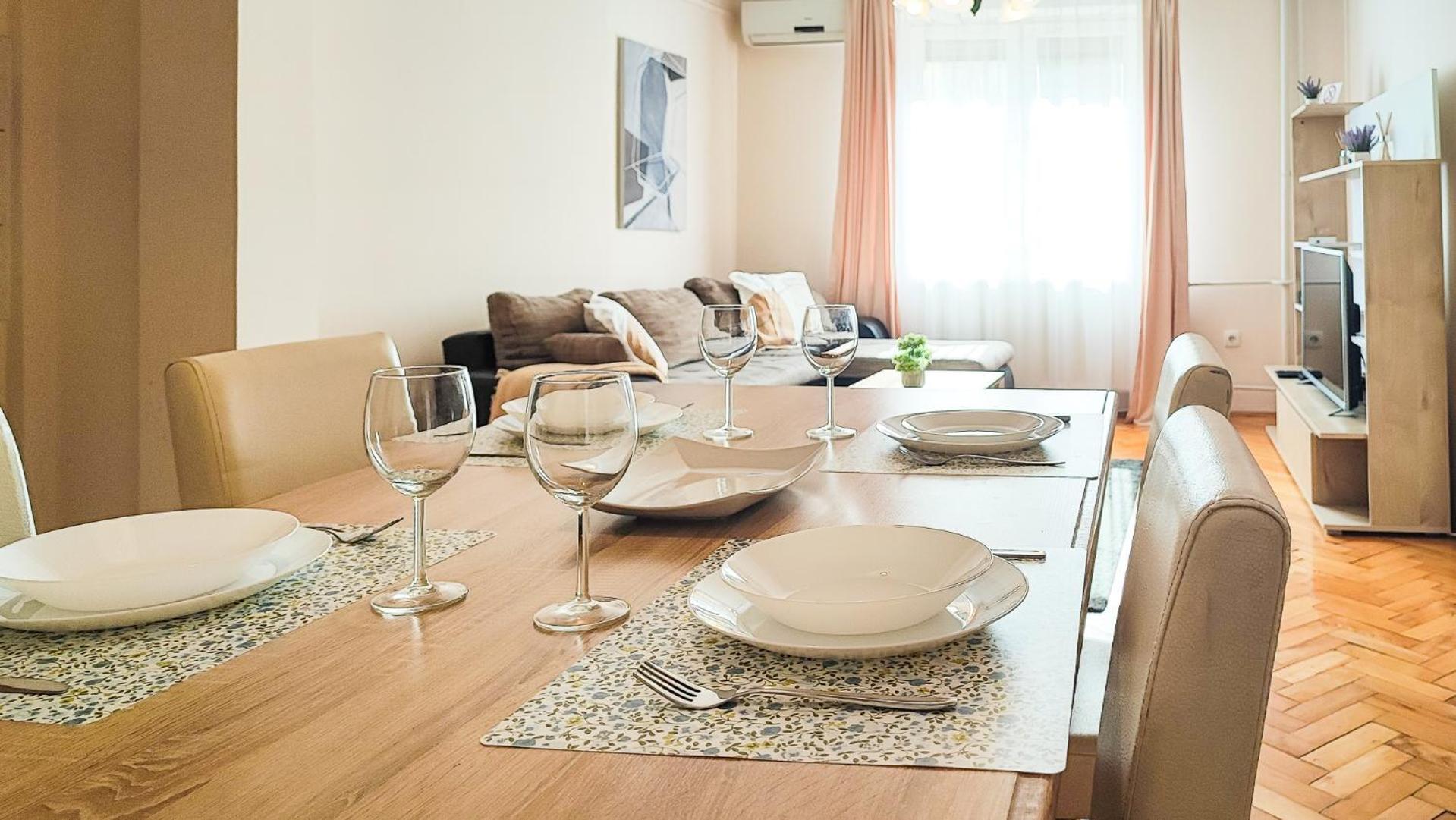 Filinhome Jaksica Suite Novi Sad Luaran gambar